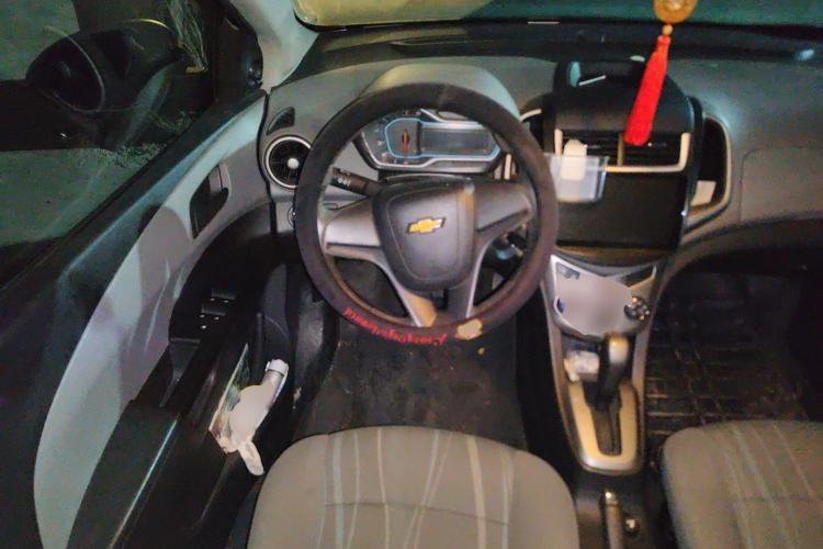 Used Chevrolet Aveo Sonic 2014 Sedan 1.4SL AT Fashion Edition Steering Wheel