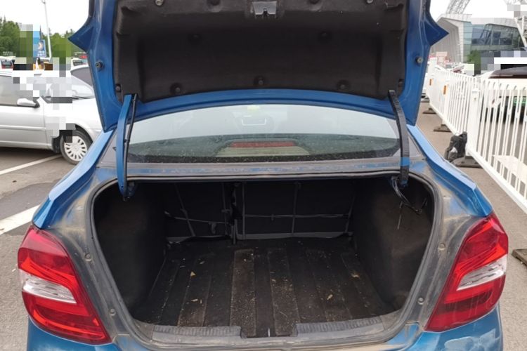 Used Chevrolet Aveo Sonic 2014 Sedan 1.4SE MT LeYou Edition Trunk