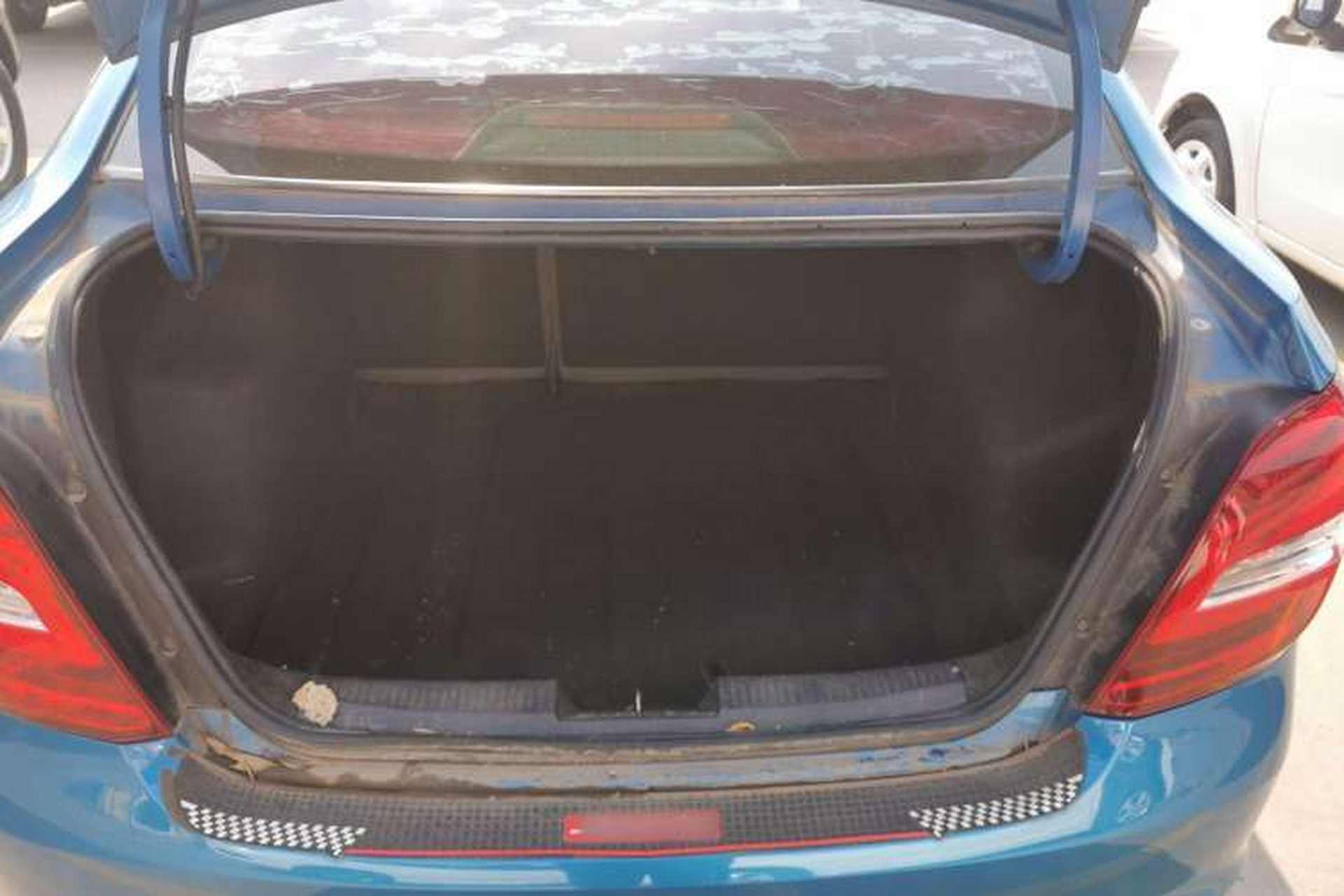 Used Chevrolet Aveo Sonic 2014 Sedan 1.4SL MT Comfort Edition Trunk
