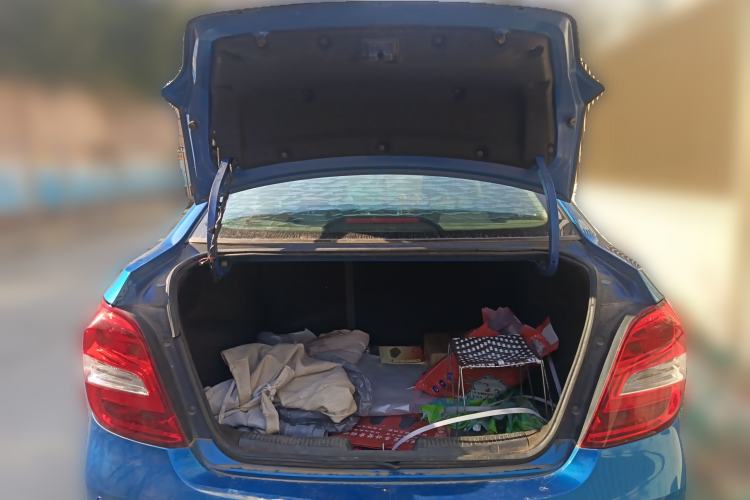 Used Chevrolet Aveo Sonic 2014 Sedan 1.4SL AT Stylish Sunroof Edition Trunk