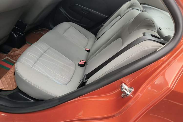 Used Chevrolet Aveo Sonic 2014 Sedan 1.4SL AT Fashion Edition Left Rear Seat