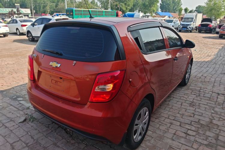 Used Chevrolet Aveo Sonic 2014 Hatchback 1.4SL MT Comfort Edition Rear Right 45 Deg