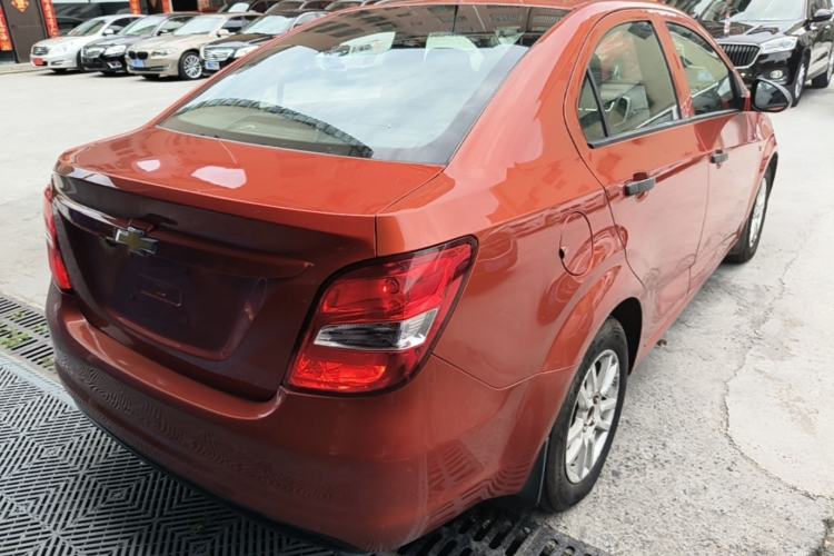 Used Chevrolet Aveo Sonic 2014 Sedan 1.4SL AT Fashion Edition Rear Right 45 Deg