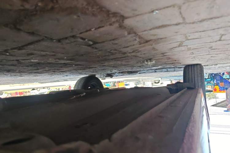 Used Chevrolet Aveo Sonic 2014 Hatchback 1.4SL MT Comfort Edition Right Side Sill