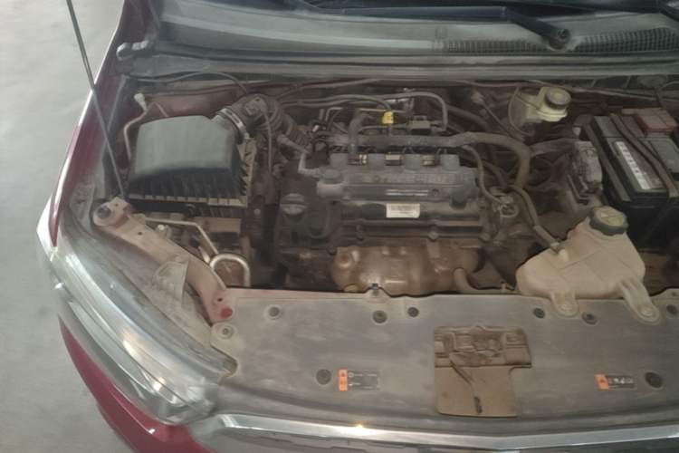 Used Chevrolet Aveo Sonic 2014 Sedan 1.4SL AT Fashion Edition Engine Bay Right