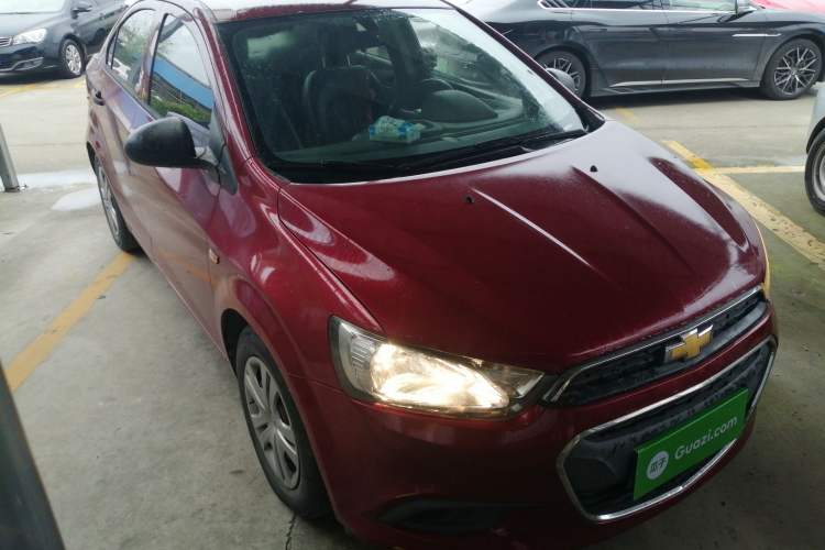 Used Chevrolet Aveo Sonic 2014 Sedan 1.4SL AT Fashion Edition Exterior 2
