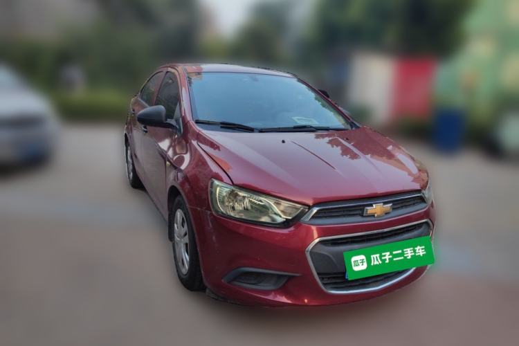 Used Chevrolet Aveo Sonic 2014 Sedan 1.4SL AT Stylish Sunroof Edition Front Right 45 Deg