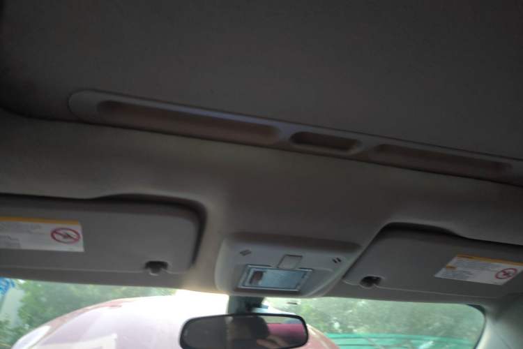 Used Chevrolet Aveo Sonic 2014 Sedan 1.4SL AT Stylish Sunroof Edition Headliner