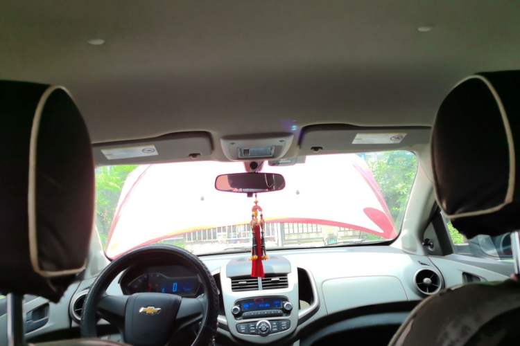Used Chevrolet Aveo Sonic 2014 Sedan 1.4SL MT Comfort Edition Headliner