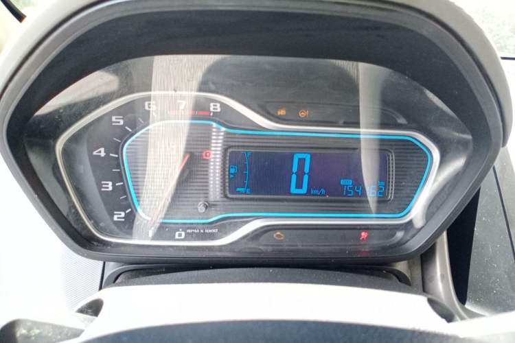 Used Chevrolet Aveo Sonic 2014 Sedan 1.4SL MT Comfort Edition Instrument Cluster