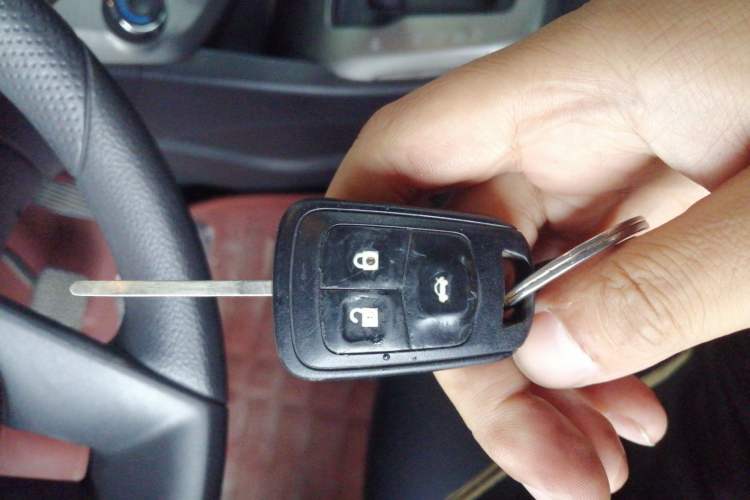 Used Chevrolet Aveo Sonic 2014 Sedan 1.4SL AT Fashion Edition Interior 1