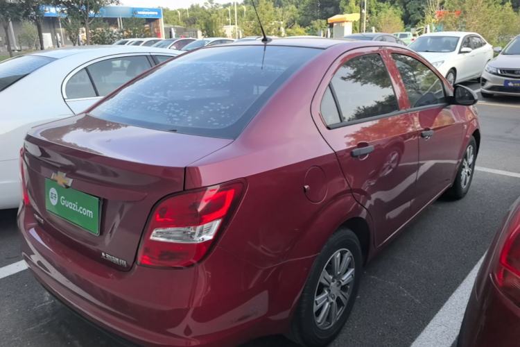 Used Chevrolet Aveo Sonic 2014 Sedan 1.4SL MT Comfort Edition Rear Right 45 Deg