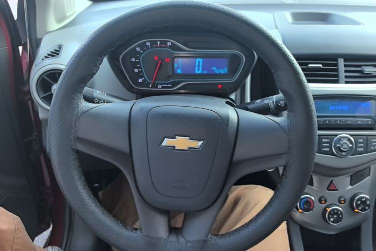 Used Chevrolet Aveo Sonic 2014 Sedan 1.4SL MT Comfort Edition Steering Wheel