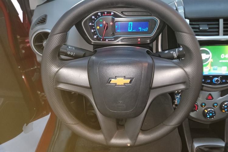 Used Chevrolet Aveo Sonic 2014 Sedan 1.4 SL MT Comfort Edition Steering Wheel