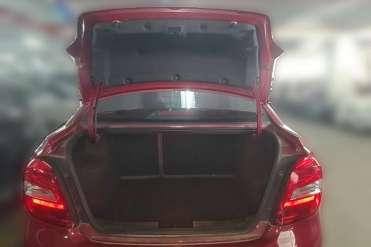 Used Chevrolet Aveo Sonic 2014 Sedan 1.4SL AT Fashion Edition Trunk