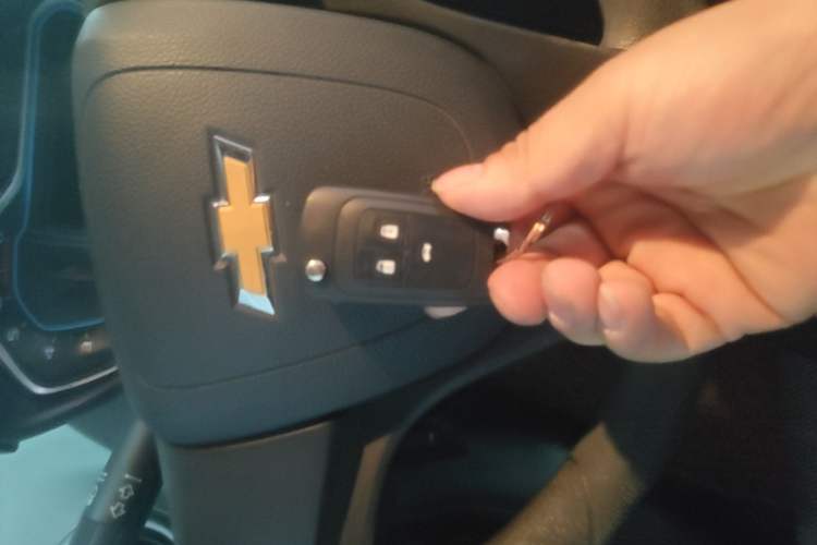 Used Chevrolet Aveo Sonic 2014 Sedan 1.4SL AT Fashion Edition Vehicle Key