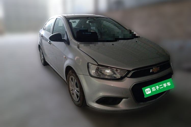 Used Chevrolet Aveo Sonic 2014 Sedan 1.4 SL MT Comfort Edition Front Right 45 Deg