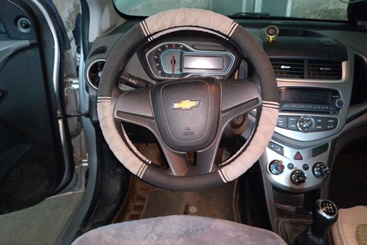 Used Chevrolet Aveo Sonic 2014 Sedan 1.4 SL MT Comfort Edition Steering Wheel