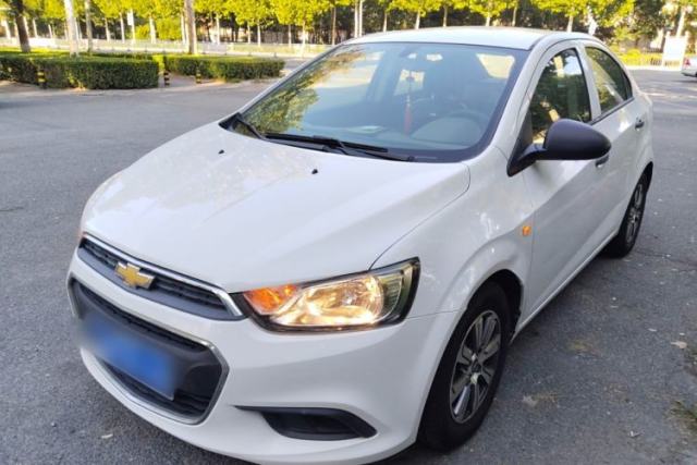 Used Chevrolet Aveo Sonic 2014 Sedan 1.4 SL MT Comfort Edition
