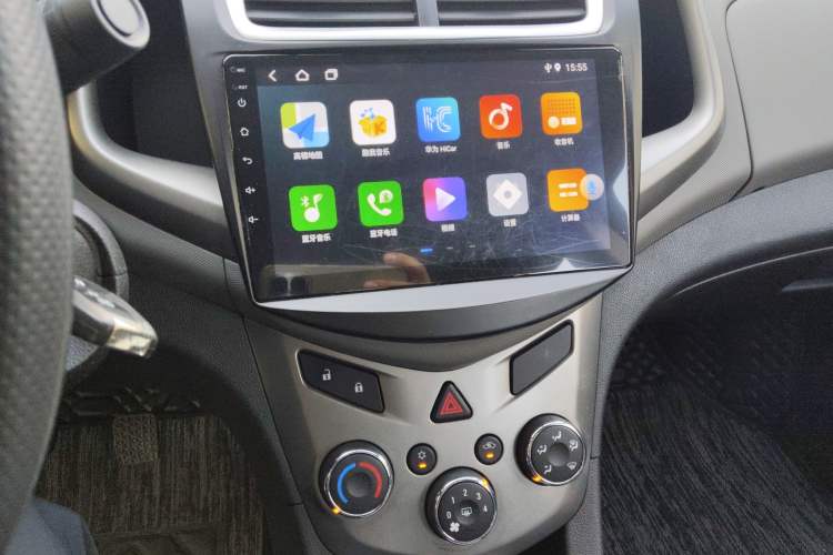 Used Chevrolet Aveo Sonic 2014 Sedan 1.4 SL MT Comfort Edition Audio And AC Panel