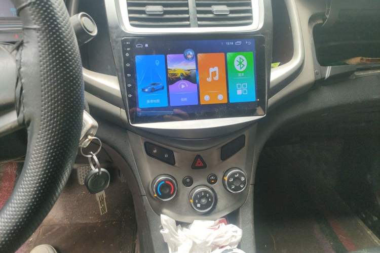 Used Chevrolet Aveo Sonic 2014 Sedan 1.4SL MT Comfort Edition Audio And AC Panel