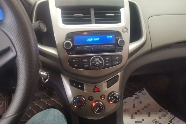 Used Chevrolet Aveo Sonic 2014 Sedan 1.4SL MT Comfort Edition Audio And AC Panel