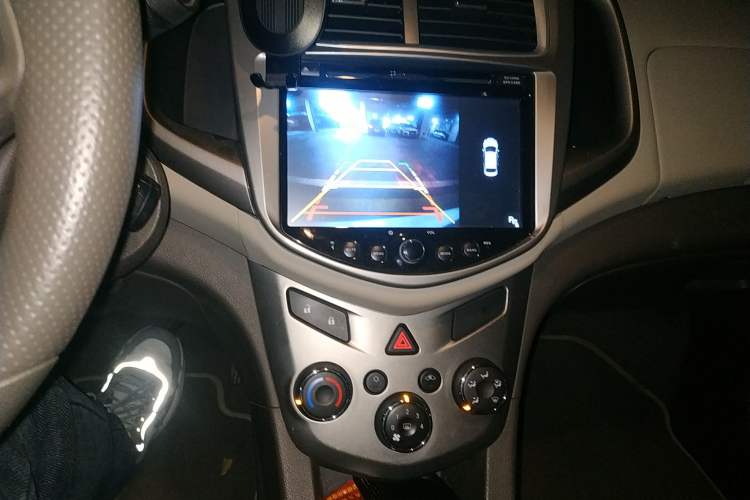 Used Chevrolet Aveo Sonic 2014 Sedan 1.4SL AT Fashion Edition Audio And AC Panel