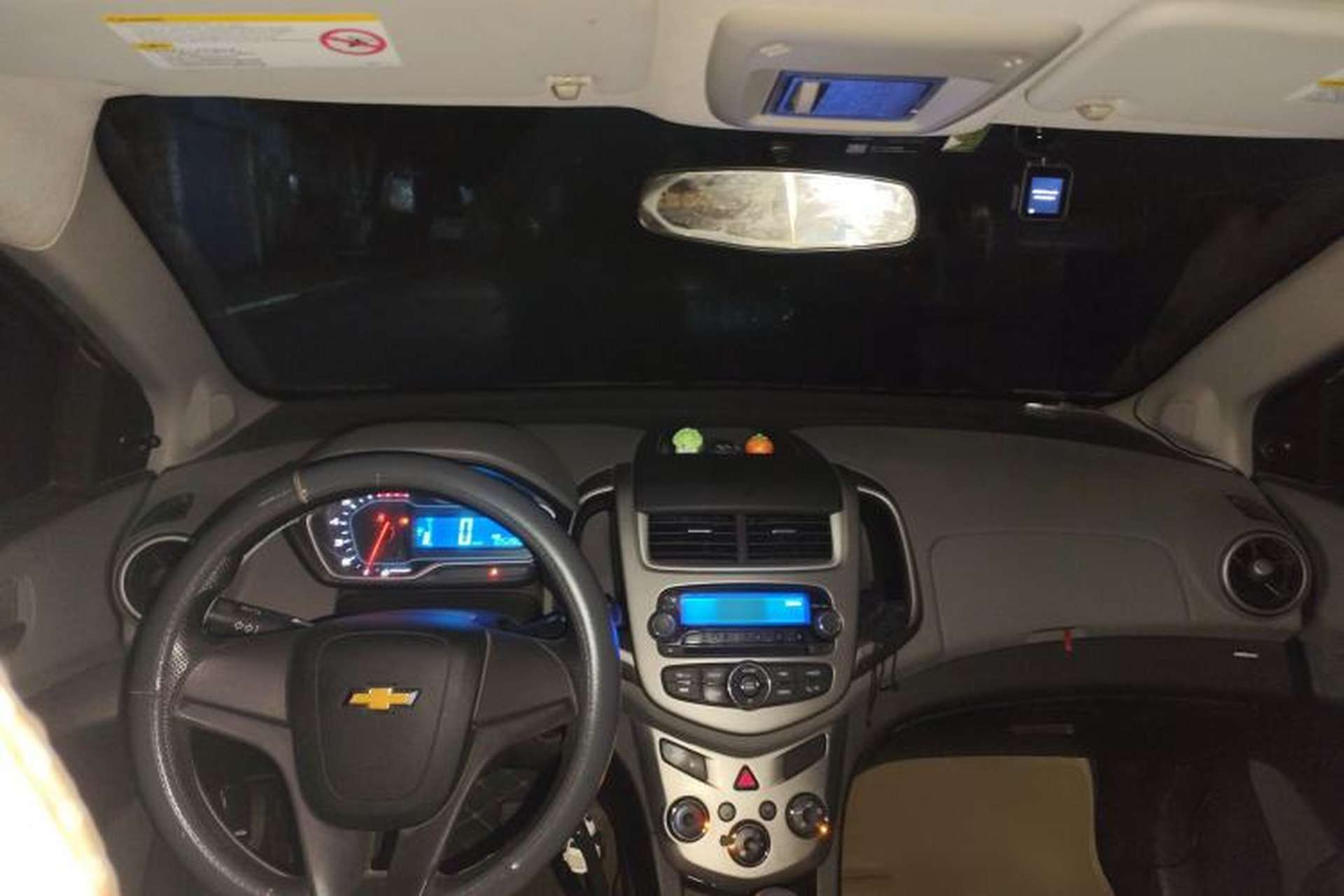 Used Chevrolet Aveo Sonic 2014 Sedan 1.4 SL MT Comfort Edition Center Console
