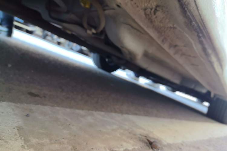 Used Chevrolet Aveo Sonic 2014 Sedan 1.4SL MT Comfort Edition Chassis Rear Right