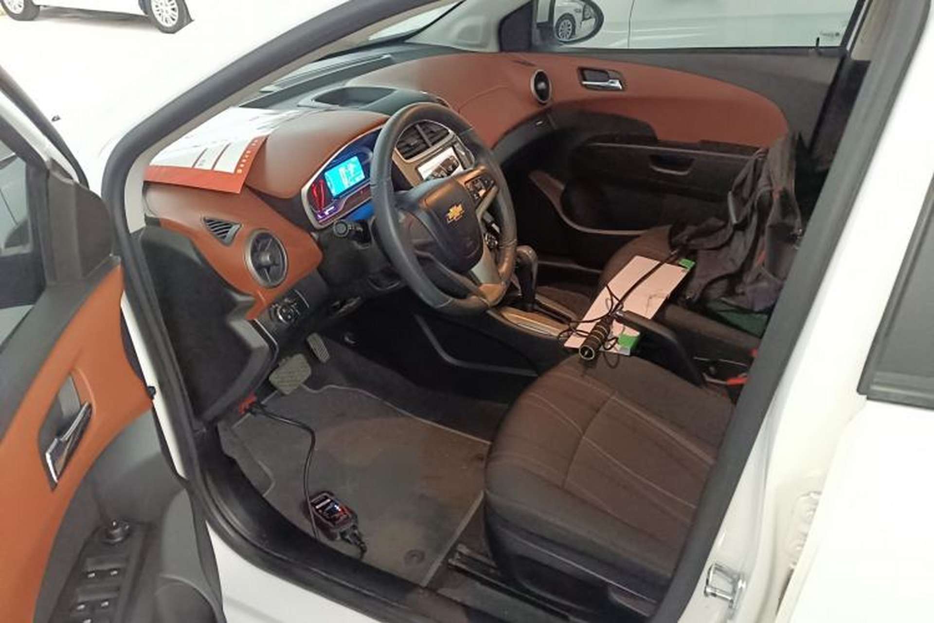 Used Chevrolet Aveo Sonic 2014 Hatchback 1.6 SX AT Fashion Edition Driver Seat
