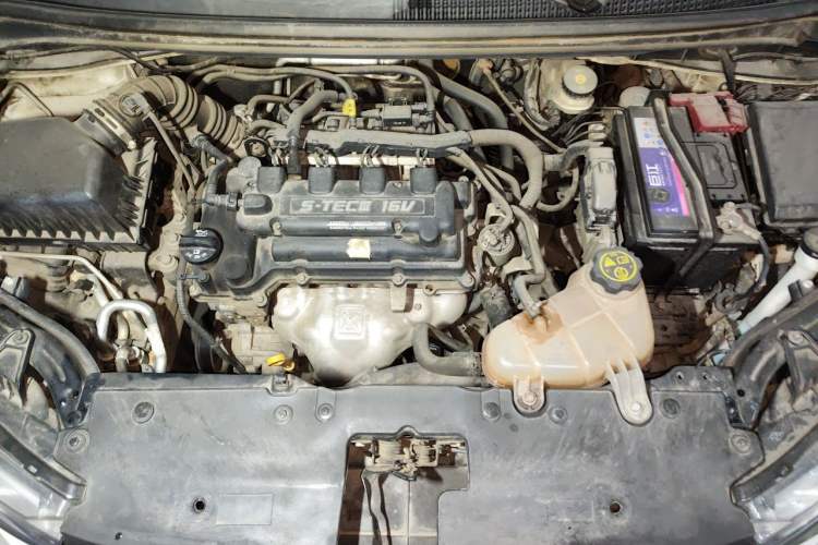 Used Chevrolet Aveo Sonic 2014 Hatchback 1.4SL AT Fashion Edition Engine Bay