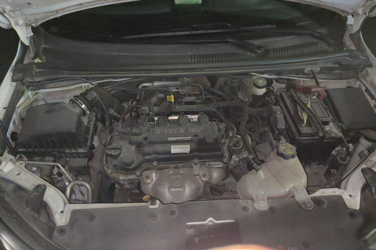 Used Chevrolet Aveo Sonic 2014 Sedan 1.4SL AT Stylish Sunroof Edition Engine Bay