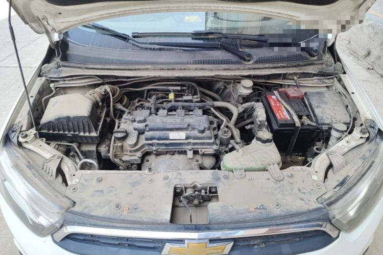 Used Chevrolet Aveo Sonic 2014 Sedan 1.4 SL MT Comfort Edition Engine Bay