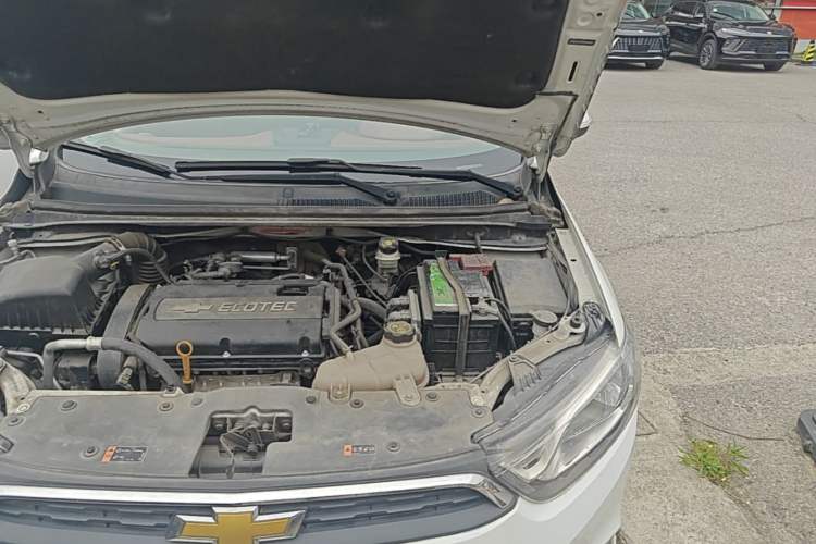 Used Chevrolet Aveo Sonic 2014 Hatchback 1.6 SX AT Fashion Edition Engine Bay Left