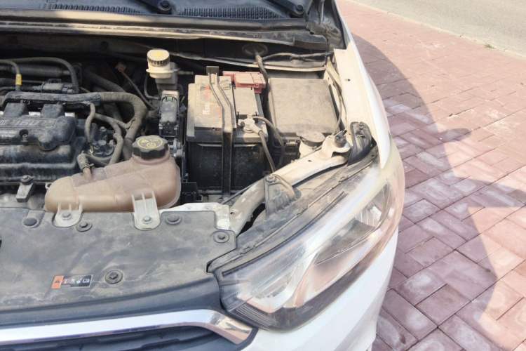 Used Chevrolet Aveo Sonic 2014 Sedan 1.4SL AT Stylish Sunroof Edition Engine Bay Left