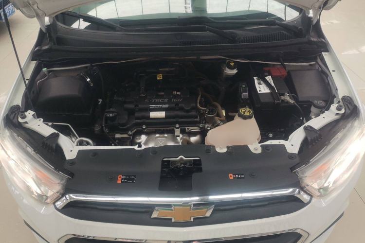 Used Chevrolet Aveo Sonic 2014 Sedan 1.4SL MT Comfort Edition Engine Bay