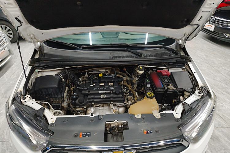 Used Chevrolet Aveo Sonic 2014 Hatchback 1.4SE AT Comfort Edition Engine Bay