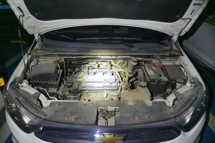 Used Chevrolet Aveo Sonic 2014 Hatchback 1.4SL MT Comfort Edition Engine Bay
