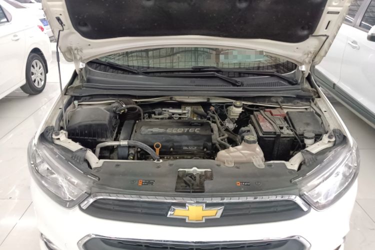 Used Chevrolet Aveo Sonic 2014 Hatchback 1.6 SX AT Fashion Edition Engine Bay