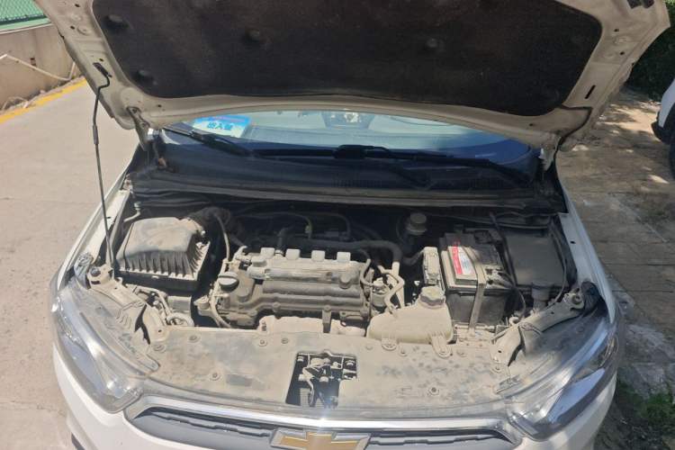 Used Chevrolet Aveo Sonic 2014 Sedan 1.4SL MT Comfort Edition Engine Bay