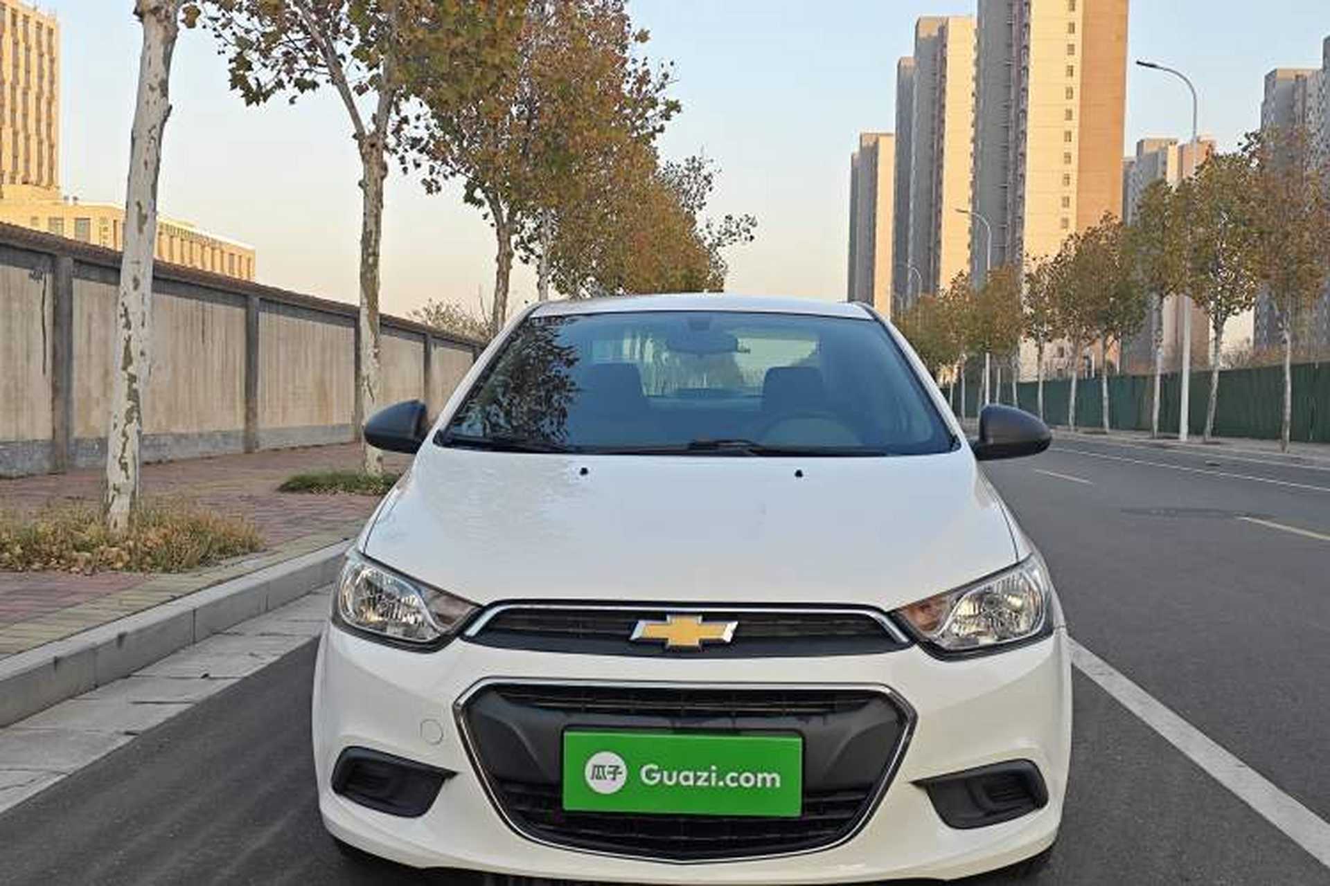 Used Chevrolet Aveo Sonic 2014 Sedan 1.4SL MT Comfort Edition Exterior 1