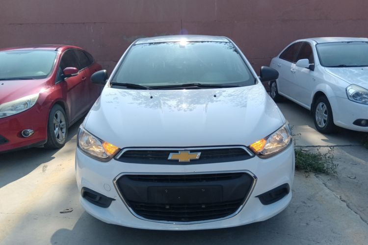 Used Chevrolet Aveo Sonic 2014 Sedan 1.4 SL MT Comfort Edition Exterior 1