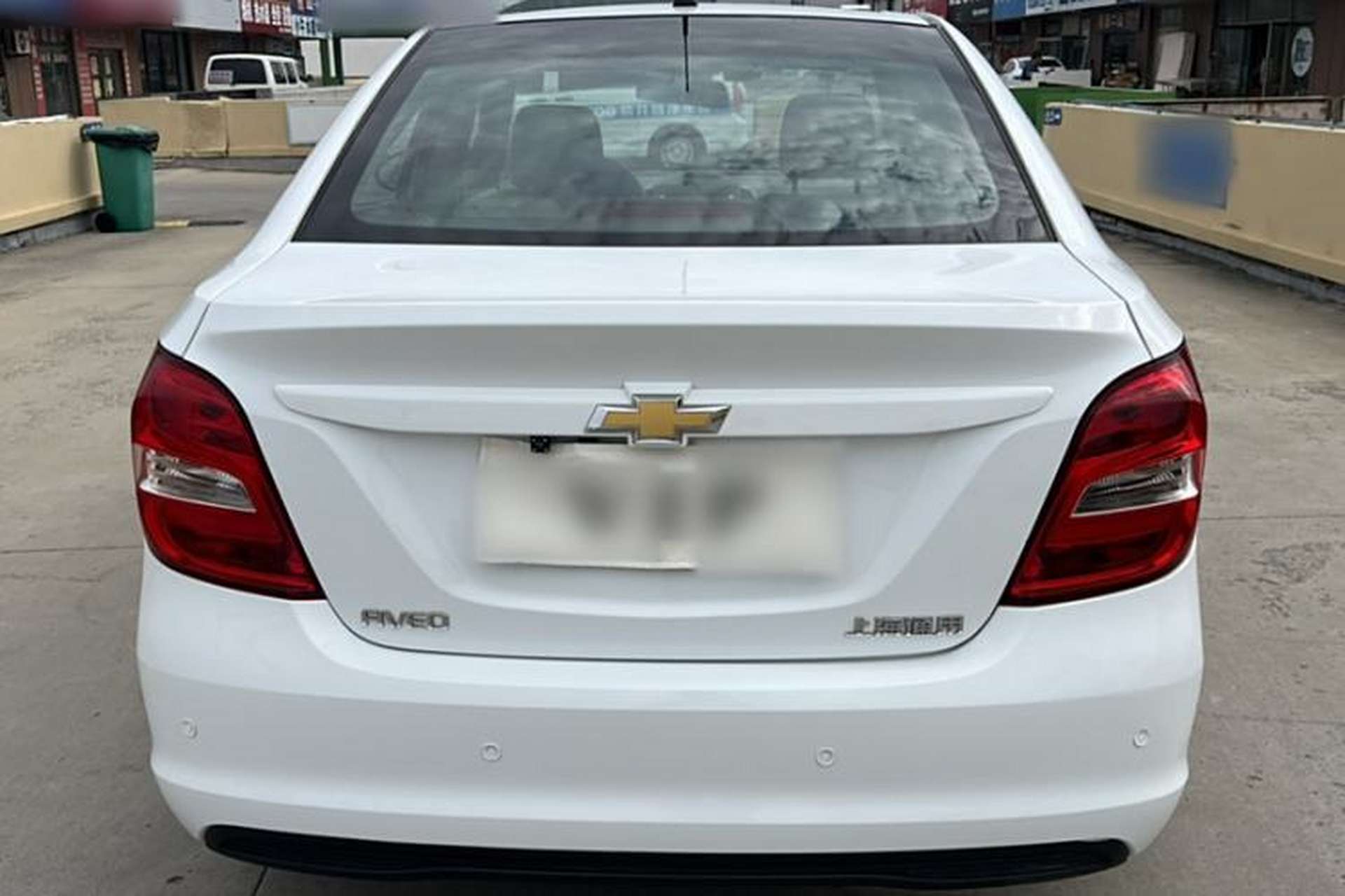 Used Chevrolet Aveo Sonic 2014 Sedan 1.4SL AT Stylish Sunroof Edition Exterior 4
