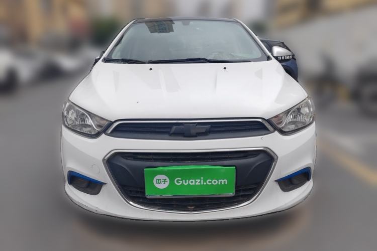 Used Chevrolet Aveo Sonic 2014 Sedan 1.4SL MT Comfort Edition Front