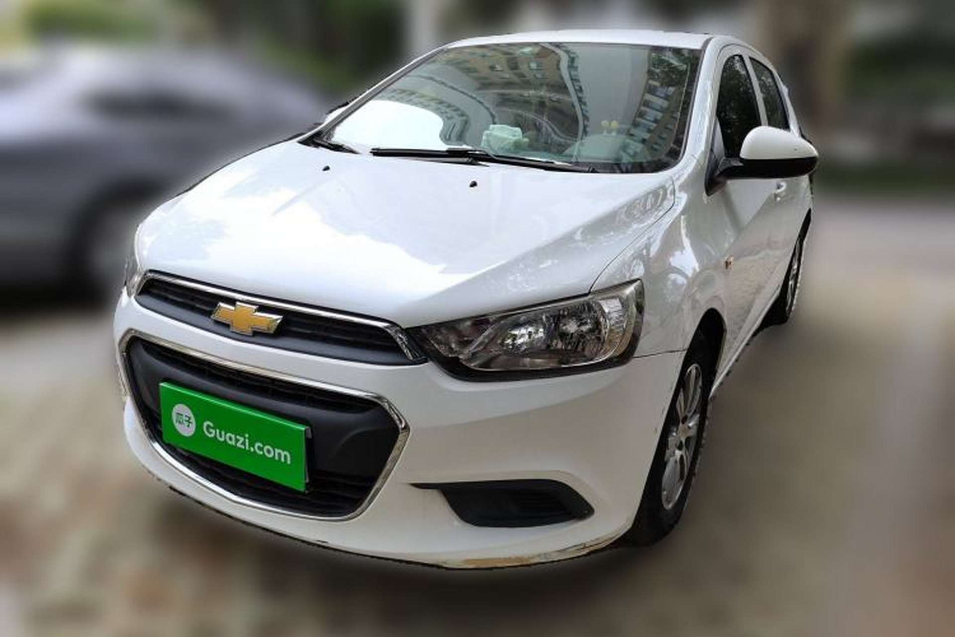 Used Chevrolet Aveo Sonic 2014 Hatchback 1.4SL MT Comfort Edition Front Left 45 Deg