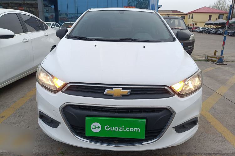 Used Chevrolet Aveo Sonic 2014 Sedan 1.4SL AT Stylish Sunroof Edition Front