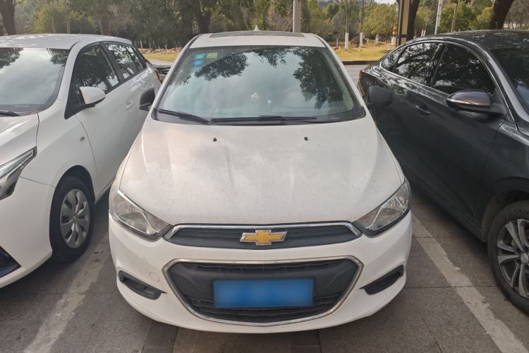 Used Chevrolet Aveo Sonic 2014 Sedan 1.4SL AT Stylish Sunroof Edition Front
