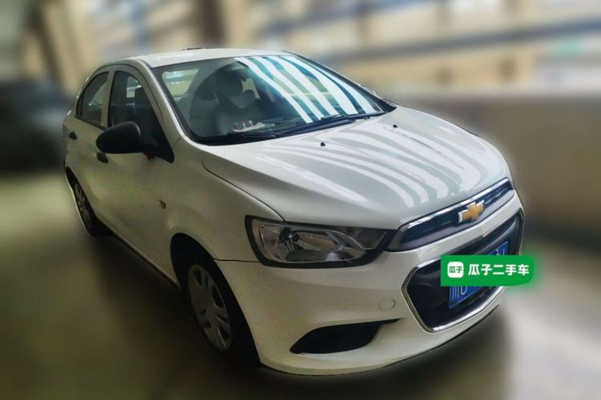 Used Chevrolet Aveo Sonic 2014 Sedan 1.4 SL MT Comfort Edition Front Right 45 Deg