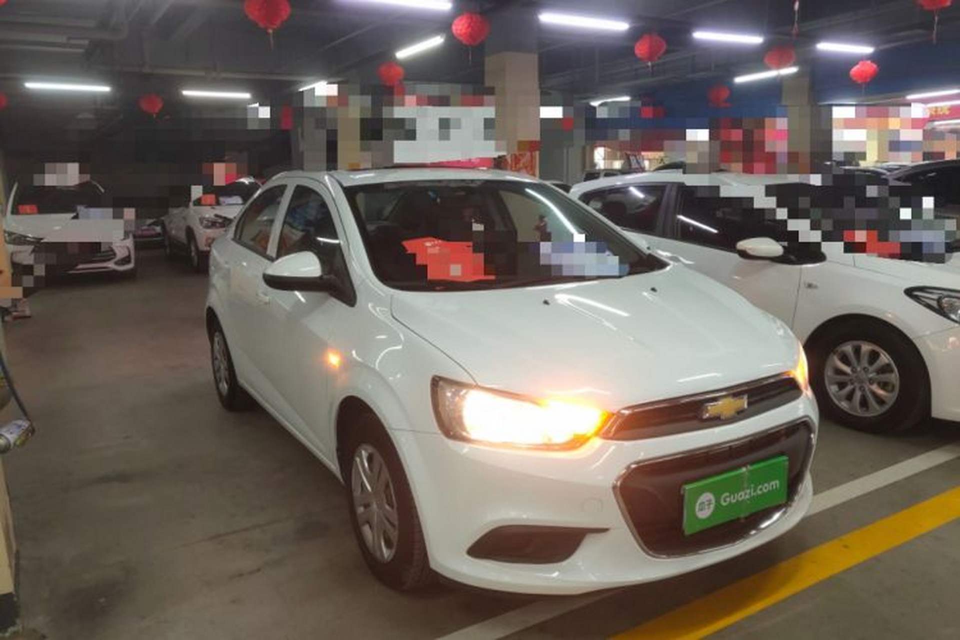 Used Chevrolet Aveo Sonic 2014 Sedan 1.4SL AT Stylish Sunroof Edition Front Right 45 Deg