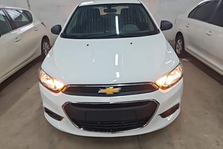 Used Chevrolet Aveo Sonic 2014 Sedan 1.4SL AT Fashion Edition Front